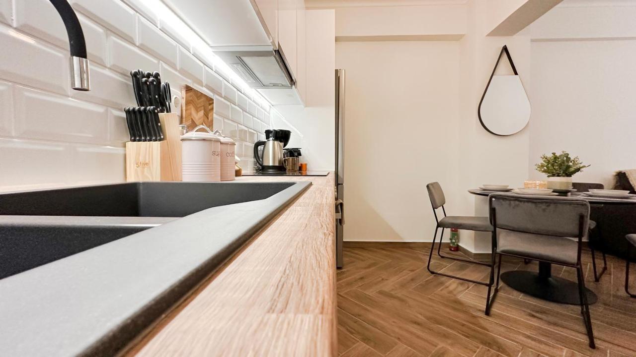 Valtetsiou Central 50Sqm Apt In Athens Apartment Luaran gambar